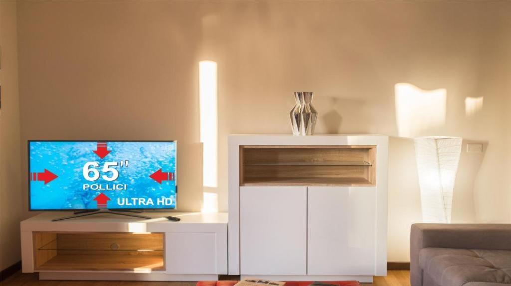 Arcave Luxury Apartment Сирмионе Екстериор снимка